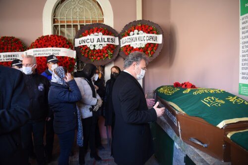 Bornova’da 1970-1977 yılları arasında belediye başkanlığı yapan Naşit Kılıç, Bornova Büyük Çarşı Camii’nde kılınan cenaze namazının ardından Hacılar Kırı Mezarlığı’nda toprağa verildi.