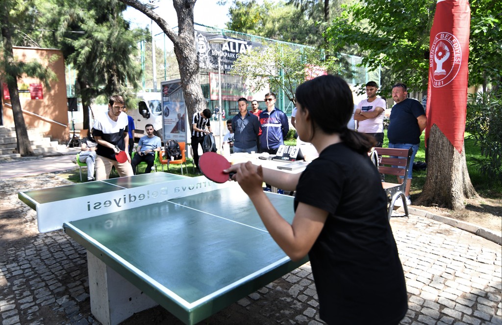 Bornova Belediyesi’nin ‘’19 Mayıs Atatürk’ü Anma, Gençlik ve Spor Bayramı’’ etkinlikleri kapsamında düzenlediği  masa tenisi turnuvası sonuçlandı