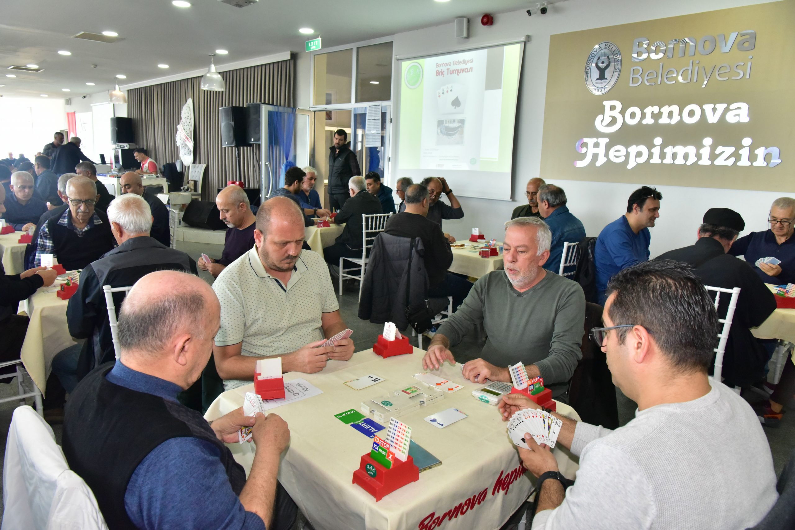 Bornova’da Briç Turnuvası heyecanı